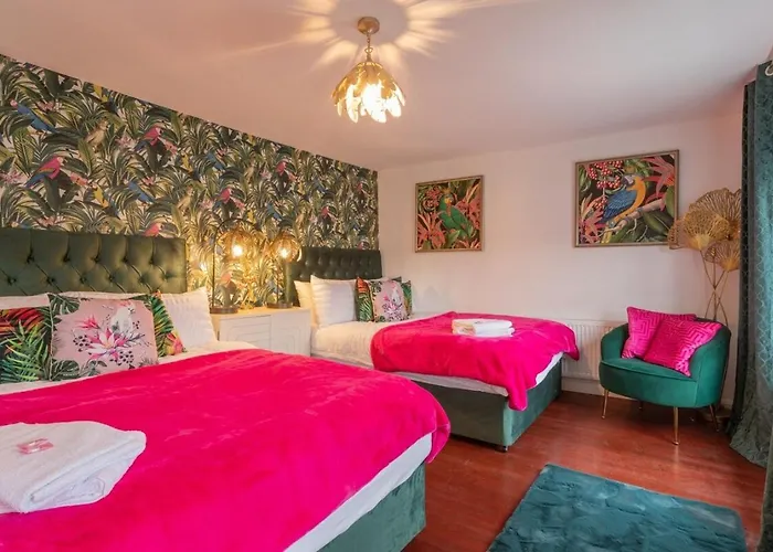 Patriot Bar Hottub-sleeps30 * Abbeyfeale