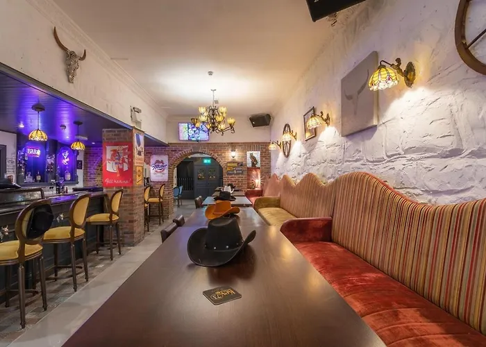 Patriot Bar Hottub-sleeps30 Abbeyfeale