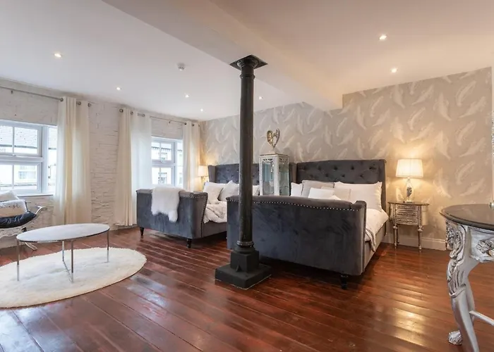 Patriot Bar Hottub-sleeps30 Abbeyfeale